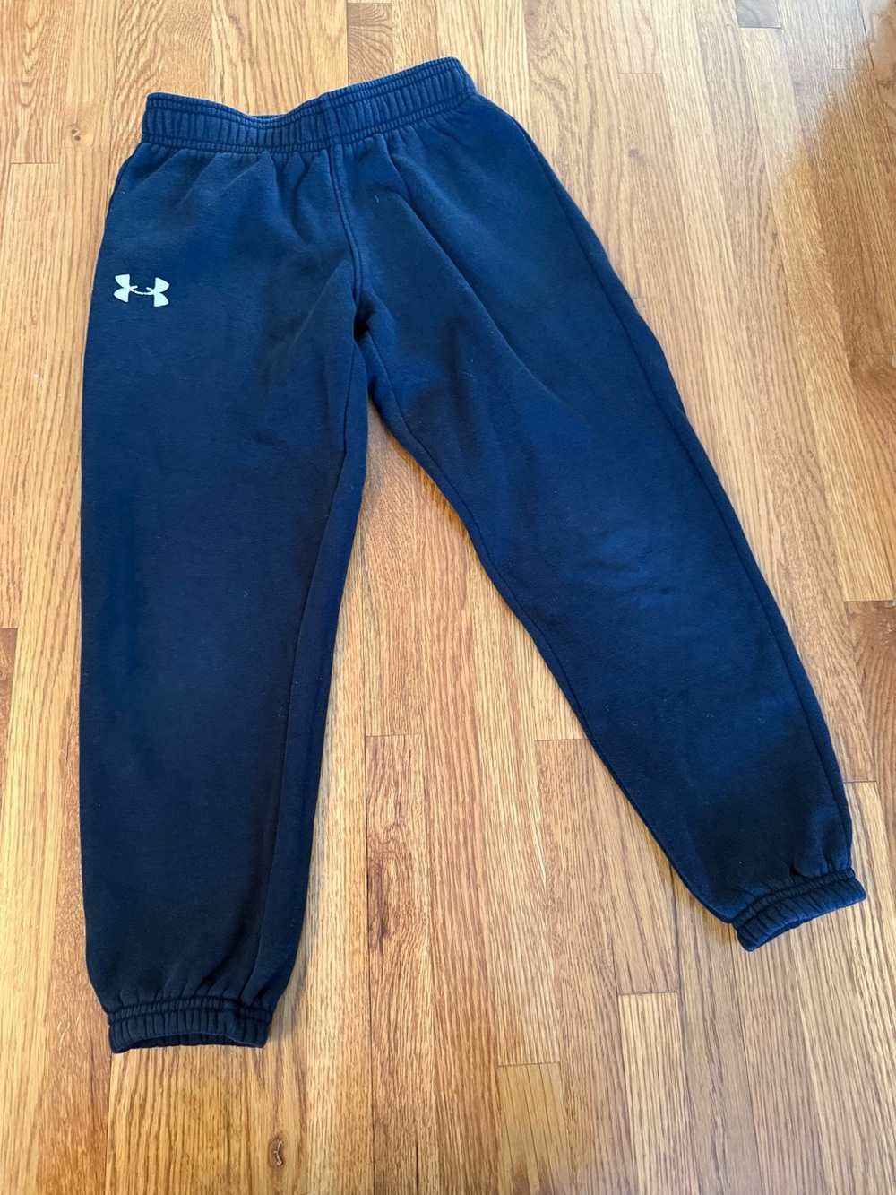 💕3 for $15💕 Under Armour Kids' Black Fleece Jogger Pants